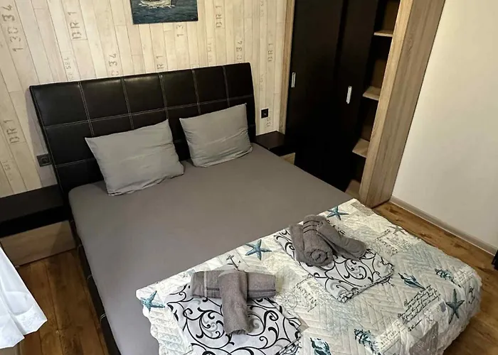 Къмпинг еко къщи еко *